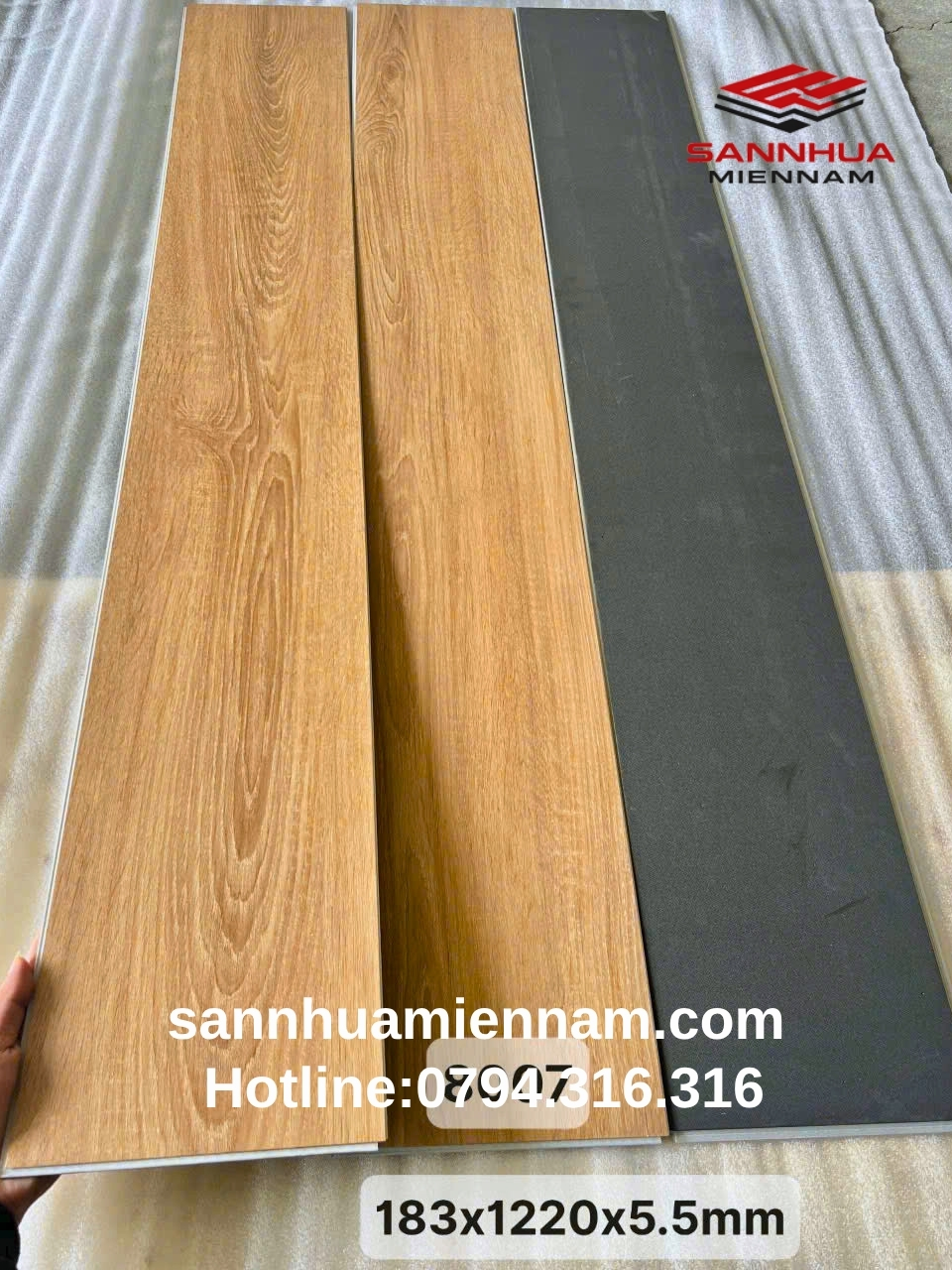Sàn nhựa hèm khoá 05